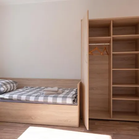 Szálloda Dom Studencki Komenik