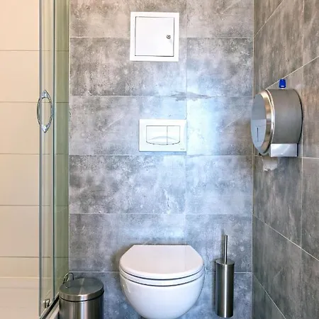 Dom Studencki Komenik * Leszno