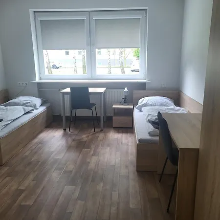 Dom Studencki Komenik Hotel *