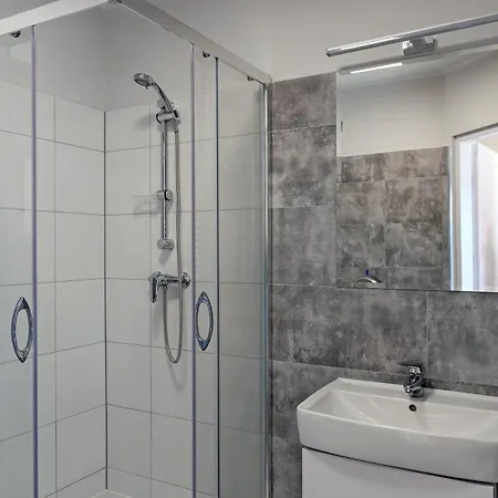 Szálloda Dom Studencki Komenik *