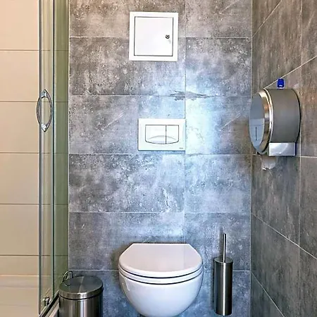 Hotel Dom Studencki Komenik Leszno (Greater Poland)
