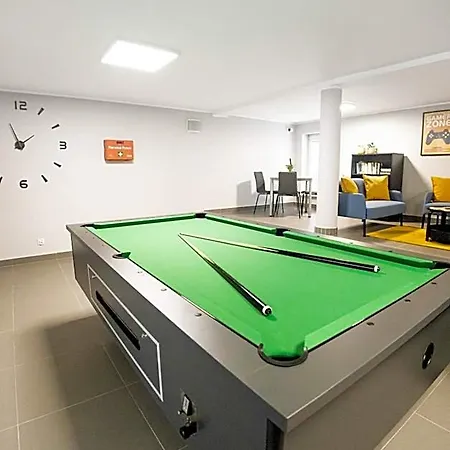Hotel Dom Studencki Komenik *