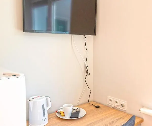 Dom Studencki Komenik * Лешно