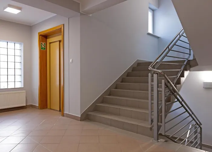 Dom Studencki Komenik Hotel *