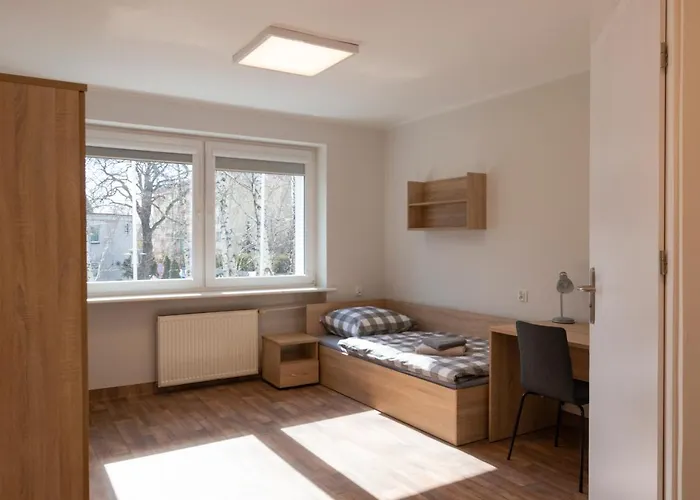 Hotel Dom Studencki Komenik *