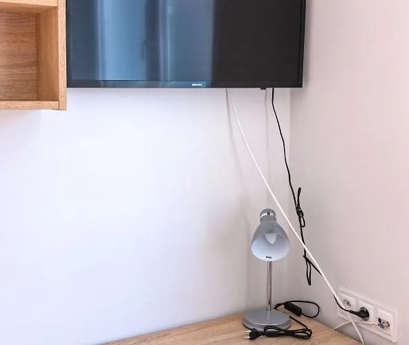 Dom Studencki Komenik Отель *