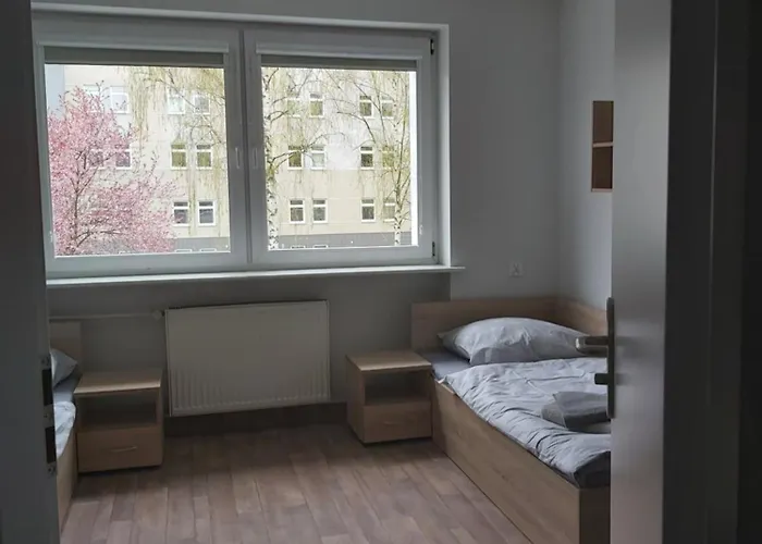 Dom Studencki Komenik Отель